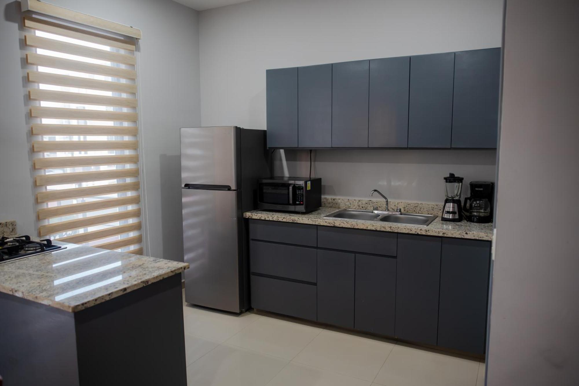 2Br/2Ba Condo 1 Block To Ocean! - Unit 3 Масатлан Экстерьер фото